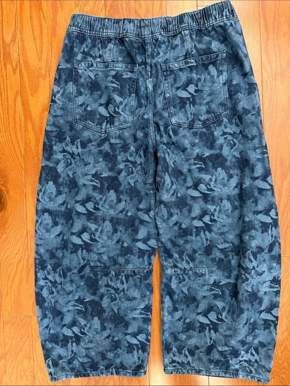 GAP Blue Floral Easy Horseshoe Barrel Leg Jeans Medium Petite - Picture 10 of 11